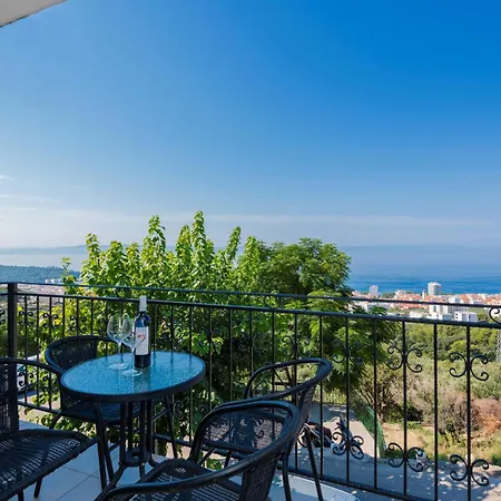 Puharici * Makarska