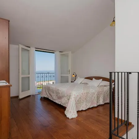 Puharici Holiday home Makarska